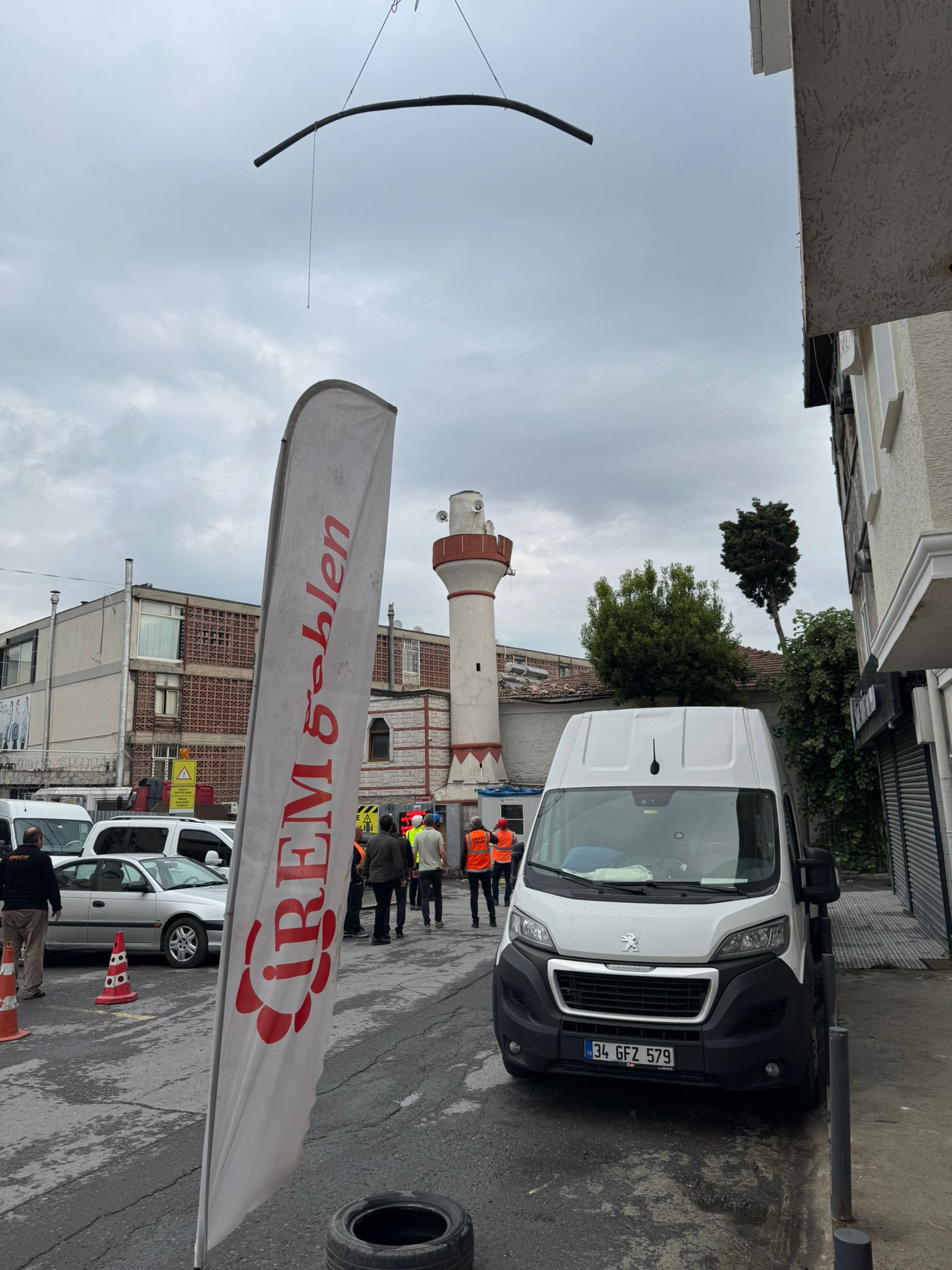 Fatih’te üniversite binasının inşaatı sırasında cami minaresi yıkıldı -2 / Havadan görüntü