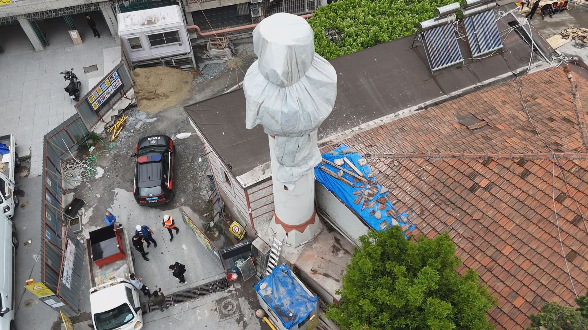 Fatih’te üniversite binasının inşaatı sırasında cami minaresi yıkıldı -2 / Havadan görüntü
