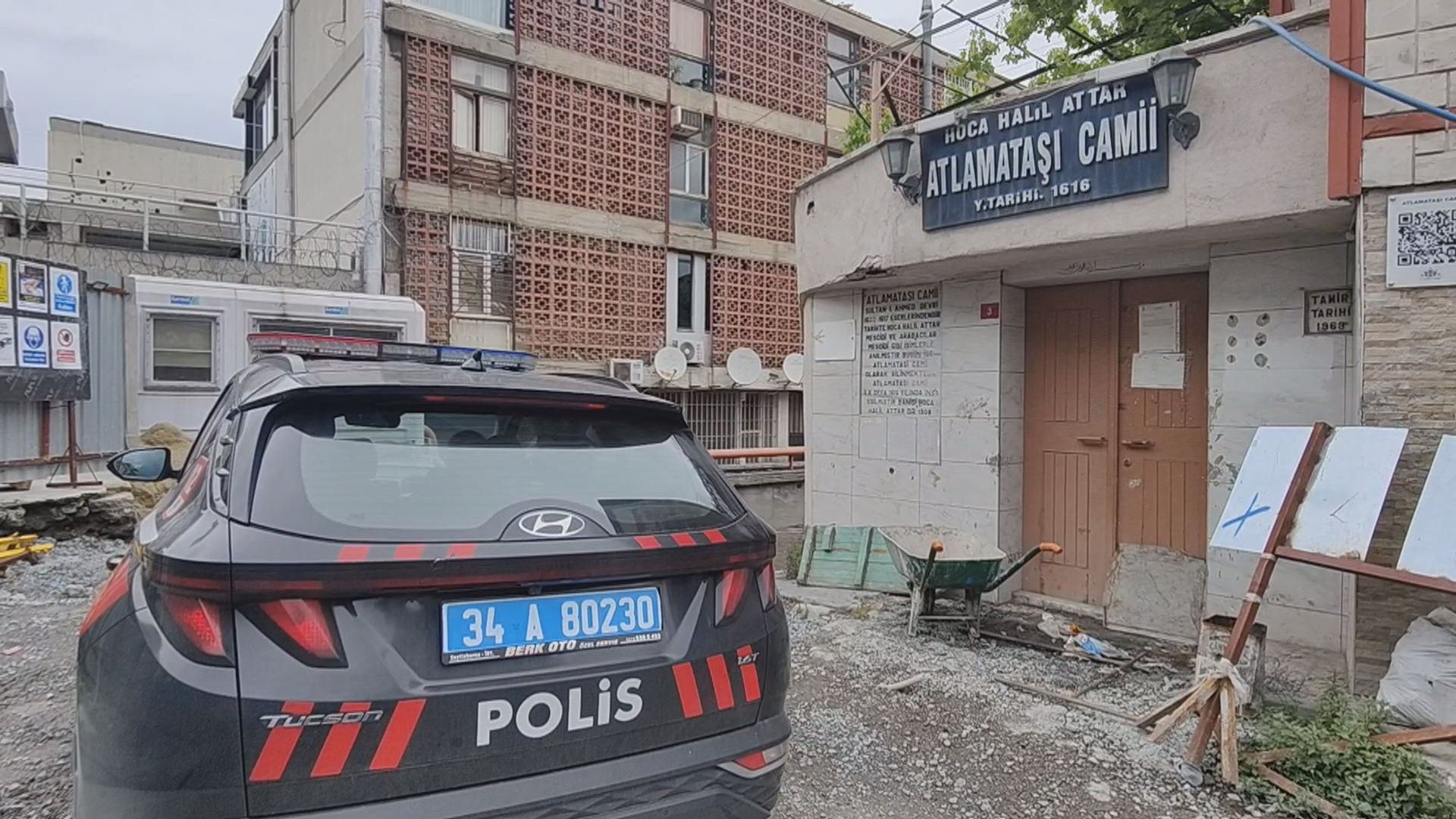Fatih’te üniversite binasının inşaatı sırasında cami minaresi yıkıldı -2 / Havadan görüntü