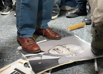 CHP’liler 'mutlak butlan' kararı sonrası genel merkezde toplandı