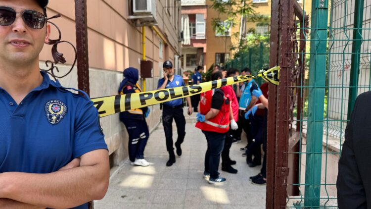 Temizlik yaparken 5’inci kattan düşen kadın öldü
