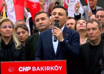CHP İstanbul İl Başkanlığı Bahçelievler'de yürüyüş düzenledi
