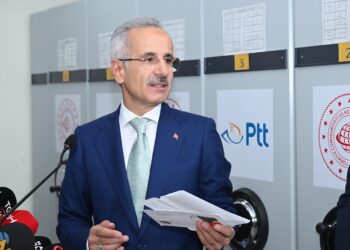 Bakan Uraloğlu: Posta kargosu gönderilerinin yüzde 82'si 2 gün içinde teslim ediliyor