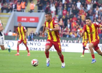 Göztepe yönetimi Juan transferinde aceleci davranmayacak