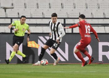 Manisa Futbol Kulübü gençlerin vitrini oldu