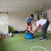 Oğlunun hayali için evinin balkonunun mini futbol sahasına çevirdi