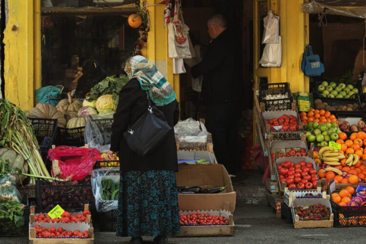 Ankara’nın ayazında profesyonel bir esnaf vakurluğu ve nizamın kitabı
