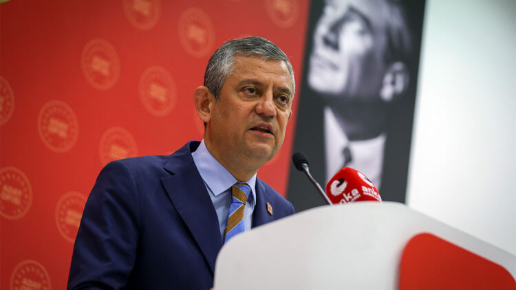 CHP’nin 81 il başkanından ortak mesaj: “Özgür Özel’e sonuna kadar sahip çıkacağız”