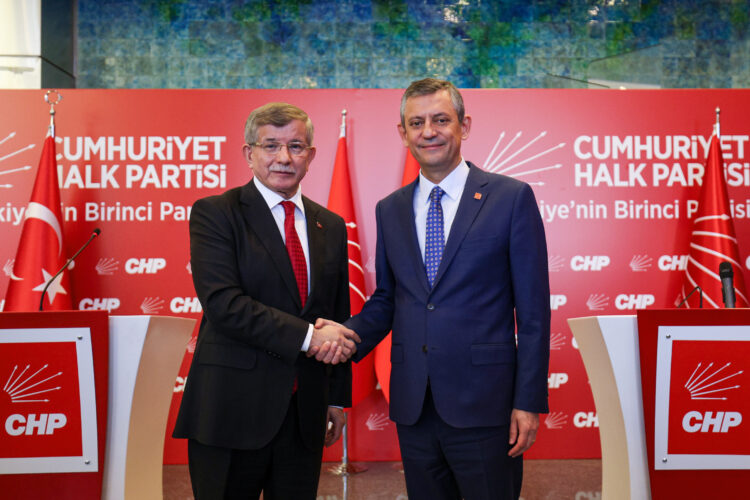 ‘Mutlak butlan’ kararı siyaseti dizayn etme çabasıdır