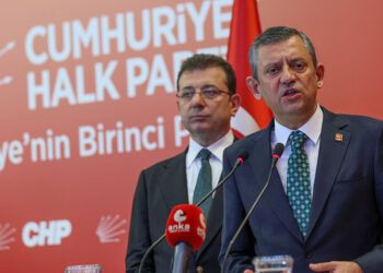 Ekrem İmamoğlu’ndan Özgür Özel’e destek mesajı
