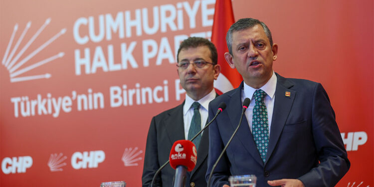 Ekrem İmamoğlu’ndan Özgür Özel’e destek mesajı