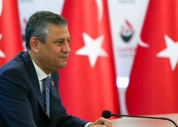 Özgür Özel’den dikkat çeken açıklama; MYK üyeleriyle süreci değerlendireceğiz