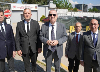 Ümit Özdağ, Mustafa Bozbey’i ziyaret etti