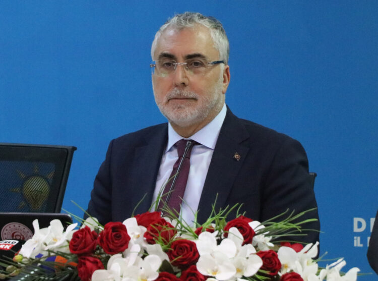 Staj yapmak isteyenler ile stajyer arayan işverenleri bir araya getiriyoruz