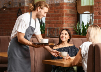Üniversite öğrencileri için part-time iş fırsatları neler? Hem okuyup hem para kazanmanın yolları