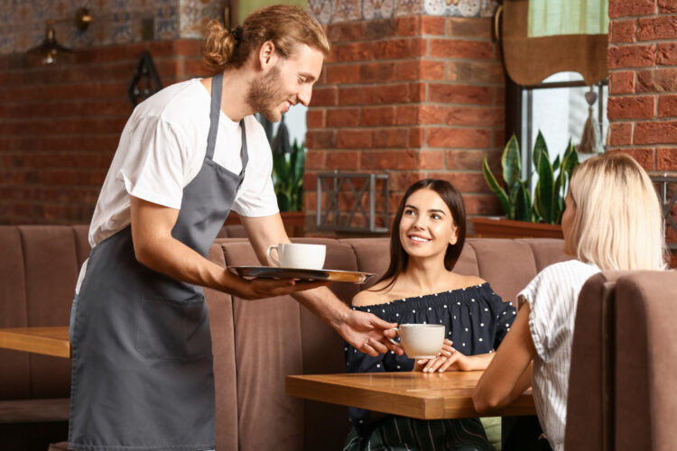 Üniversite öğrencileri için part-time iş fırsatları neler? Hem okuyup hem para kazanmanın yolları