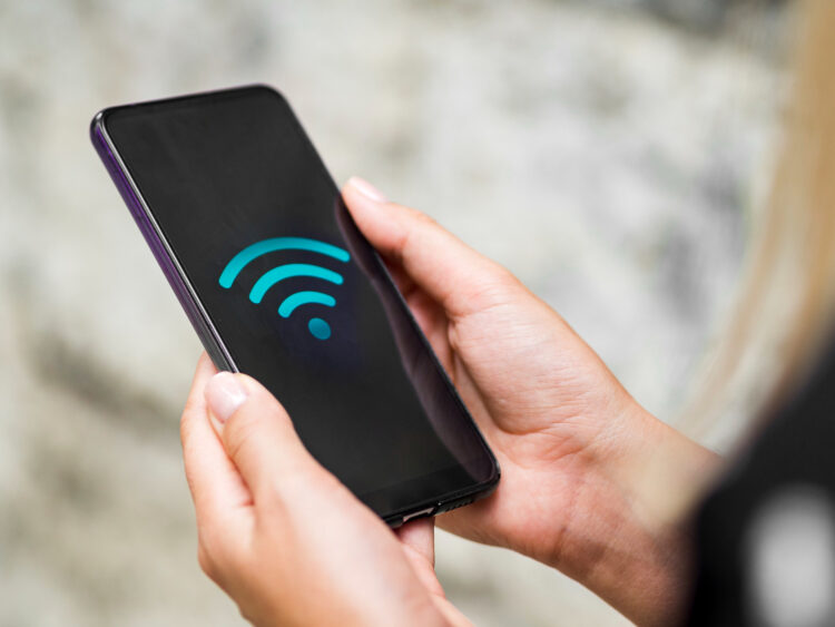 Wi-Fi şifrenizi çalıyor olabilirler: Uzmanlardan kritik uyarı, bu yöntemlere dikkat