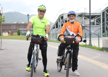 60'ında sağlık için pedal çeviriyorlar