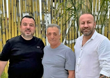 Altay'da Çebi, İzmir'e kamp kurdu