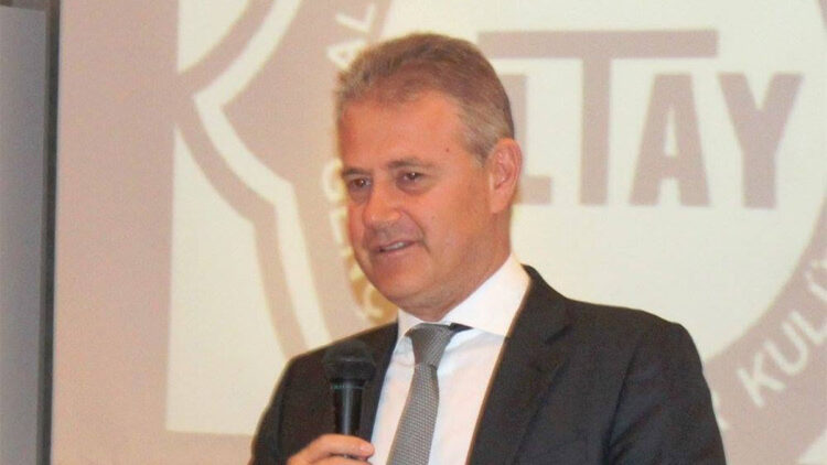 Altay'da yeni rota Mahmut Özgener
