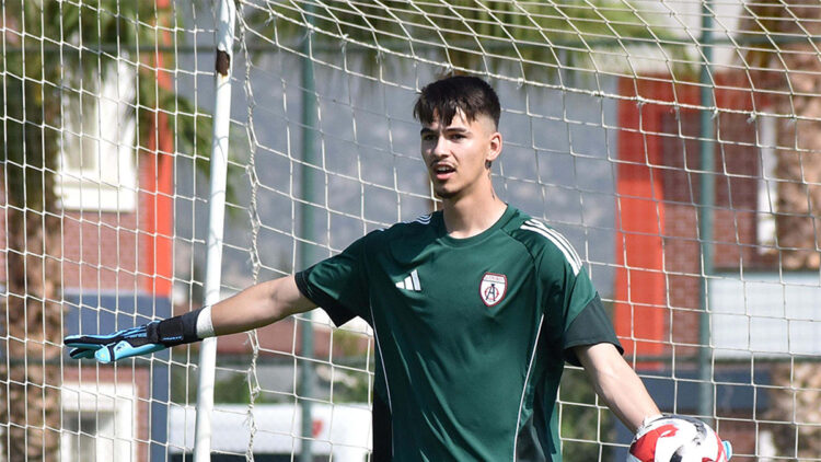Altınordu kalecisi Arif, Çorum FK yolcusu