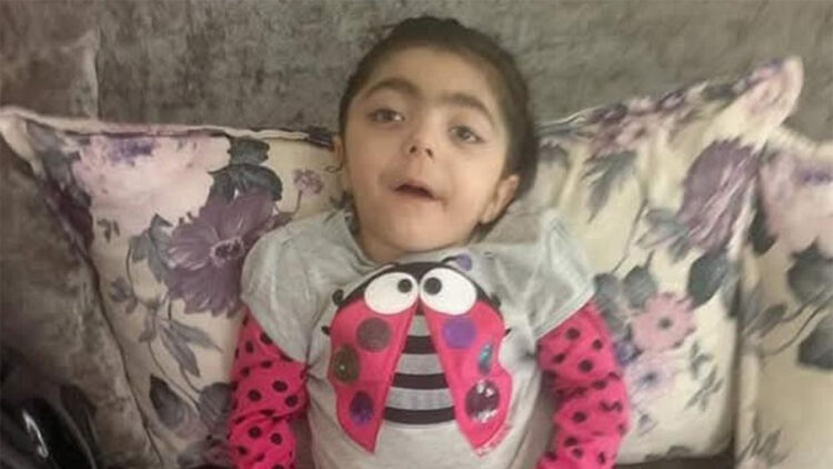 Belediyenin süs havuzuna düşüp engelli kalan Hatice'nin ailesi tazminat kazandı; ölünce de borçlu çıktı