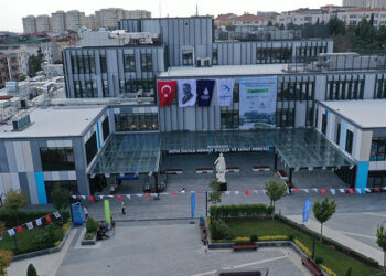 Beylikdüzü Belediyesi'ne operasyonda gözaltına alınan 12 şüpheli tutuklandı