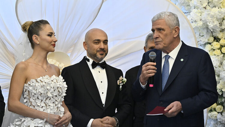 Müsavat Dervişoğlu’ndan TFF Başkanına: “Milli Takım'ın şampiyonluk kupasını bekliyoruz”