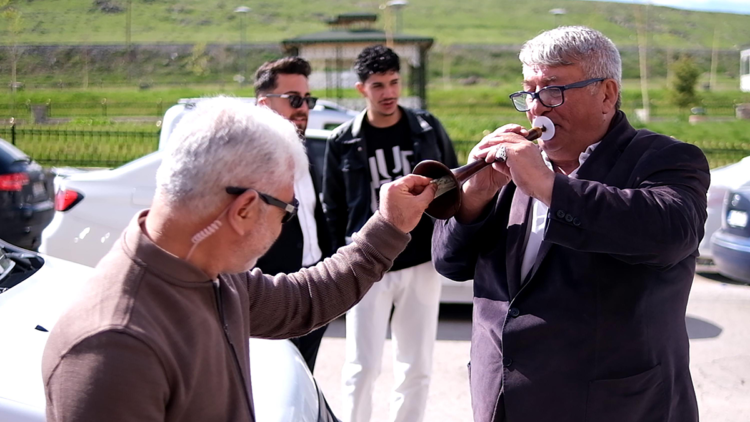 Düğünün yıldızı ‘zurnacı’ oldu
