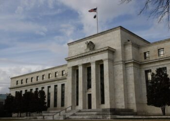 ABD’de beklenen karar geldi; Fed faizi sabit tuttu