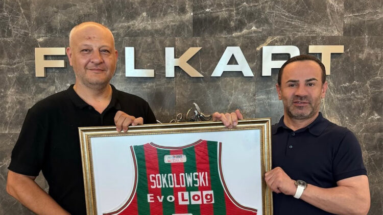 Karşıyaka'da Egemen takımda kaldı