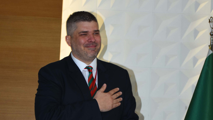 Karşıyaka'da Ergüllü sert çıktı, Tusder birleştiricilik mesajı verdi