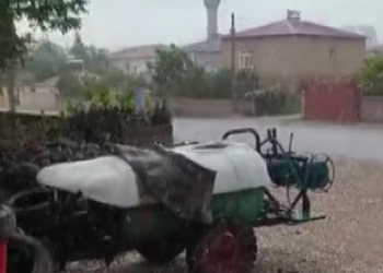 Niğde'de dolu yağışı etkili oldu
