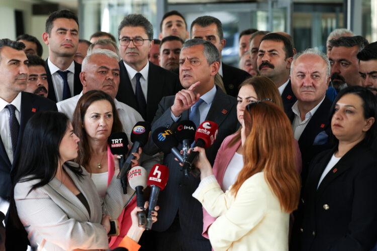 CHP Lideri Özgür Özel’den rest: “Teslim olmayacağız”