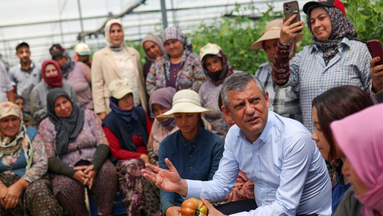 Özgür Özel’den meydan mesajı: “Gerekirse portakal kasasını çevirir, üstüne çıkar milletle buluşuruz”