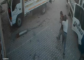 Sanayi sitesindeki tekmeli, yumruklu kavga güvenlik kamerasında