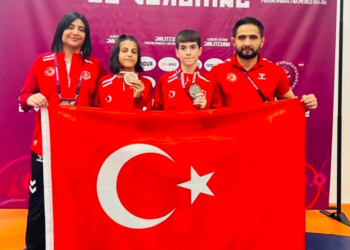 Siirtli milli güreşçiler Avrupa Şampiyonası'ndan 2 madalyayla döndü