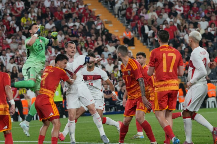 Burası milli takım olduğu için her maç çok ciddi