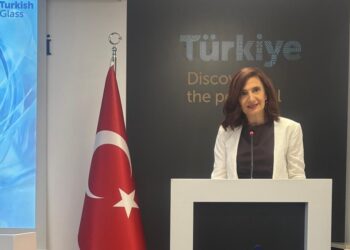 Cam sektörü solar cam üretim kapasitesini 5 katına çıkardı