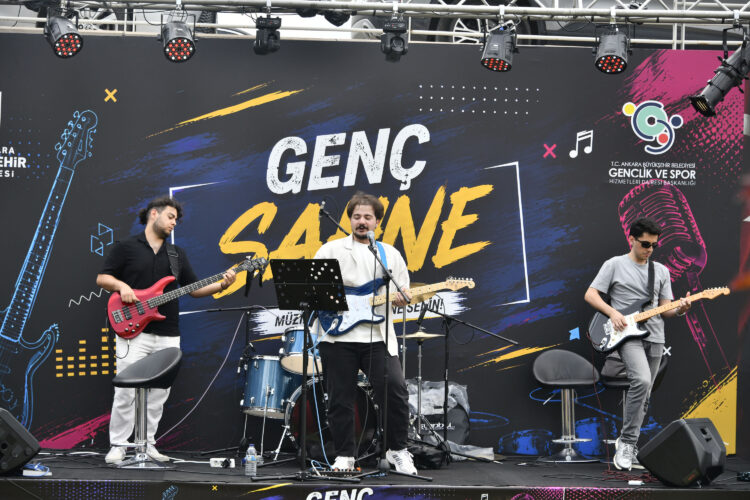 “Genç Sahne Genç Ses” yarışmasında final heyecanı yaşandı