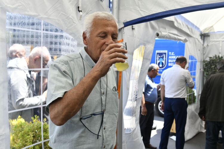 ABB’den yaz aylarında serinleten hizmet; Ücretsiz limonata ve soğuk su ikramı başladı