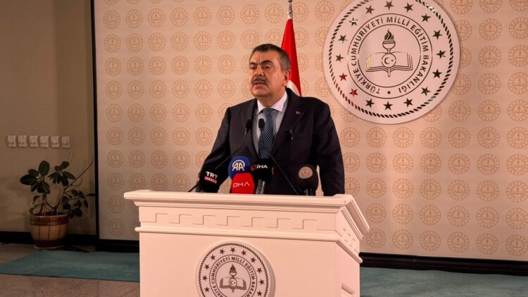 Bakan Tekin'den 'Mazerete Bağlı Yer Değişikliği' açıklaması