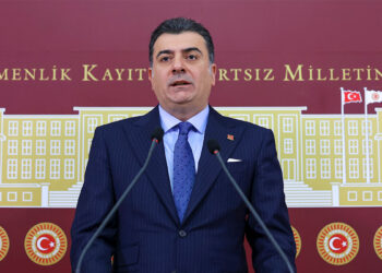 'Tedbir var, kurultay kararı alamıyorum' demek, koca bir yalandır