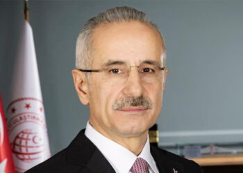 Türk sahipli 11 gemi Hürmüz Boğazı'nı güvenli şekilde geçti