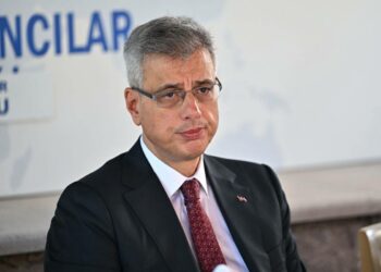 Sağlık Bakanı Kemal Memişoğlu, Anadolu Yayıncılar Federasyonunun "Anadolu Sohbetleri" etkinliğinde medya kuruluşlarının Ankara temsilcileriyle bir araya geldi, soruları yanıtladı. ( Abdullah Güçlü - Anadolu Ajansı )