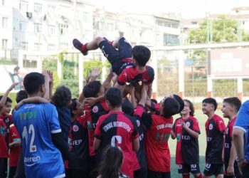 İstanbul Kastamonuspor U13 Takımı şampiyonluğunu ilan etti
