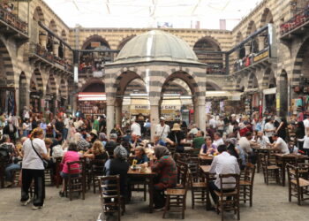 Bayram, Diyarbakır esnafına ‘can suyu’ oldu
