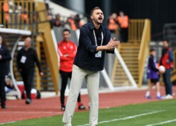 Manisa FK'da Ahmet Pektaş göreve devam edecek