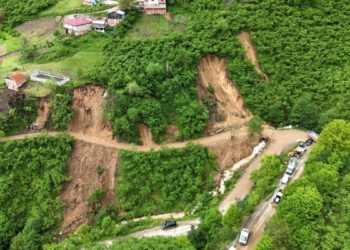 Giresun’da heyelan riski altındaki 33 ev tahliye edildi