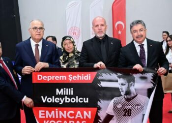 Deprem şehidi milli voleybolcu Kocabaş’ın adının verildiği TVF Altyapılar Türkiye Şampiyonası Eskişehir’de başladı